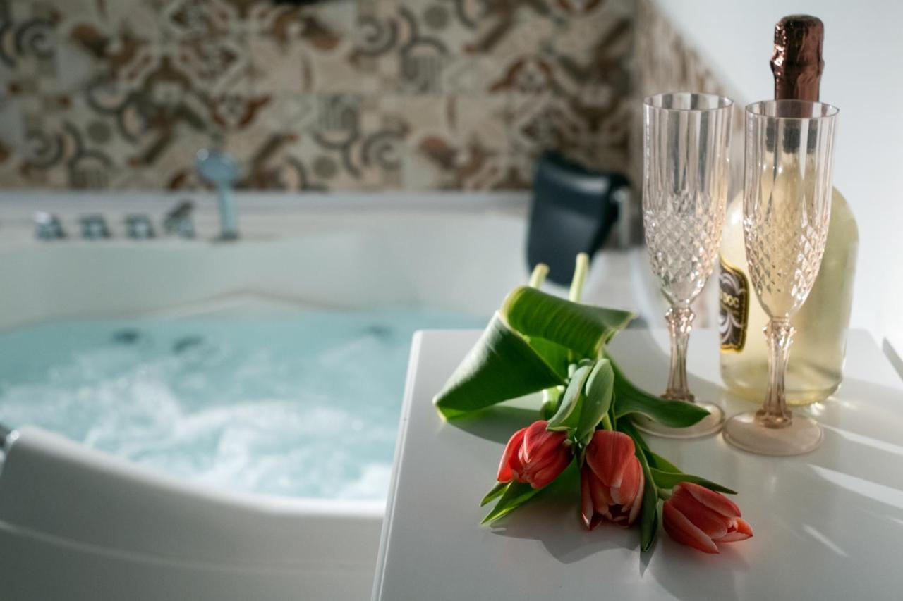 Ada Suites & Spa Лече Екстериор снимка